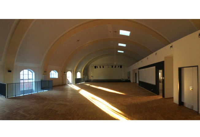 Berufsschule Burgstrasse | Denkmalgeschützte Sporthalle | Mensa Berufsschule Burgstrasse | Denkmalgeschützte Sporthalle | Mensa